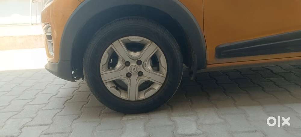 Renault Triber Rxz, 2019, Petrol