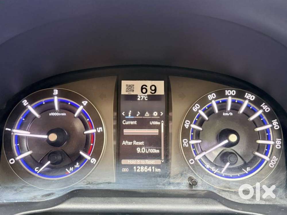 Toyota Innova Crysta 2.4 V 7 Str, 2017, Diesel