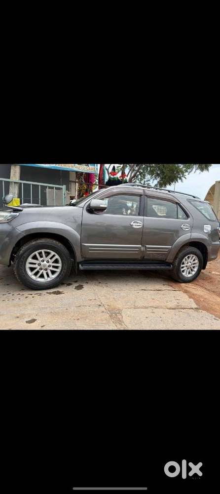 Toyota Fortuner 4x2 Manual, 2012, Diesel