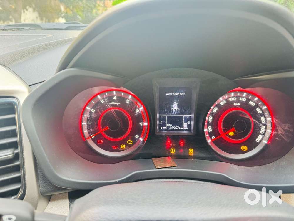 Mahindra Xuv300 2021 Petrol