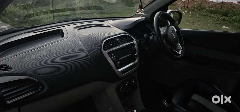 Tata Tiago Petrol 2016