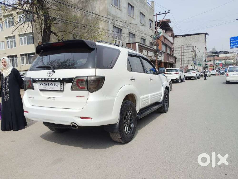 Toyota Fortuner 3.0 4x2 Automatic, 2016, Petrol