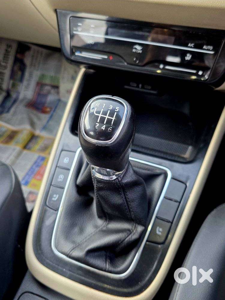 Skoda Slavia 1.0 Tsi Style, 2023, Petrol