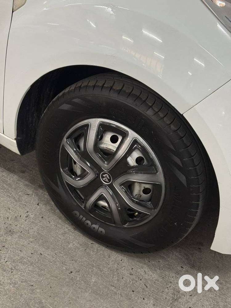 Tata Altroz 1.2 Xe, 2021, Petrol