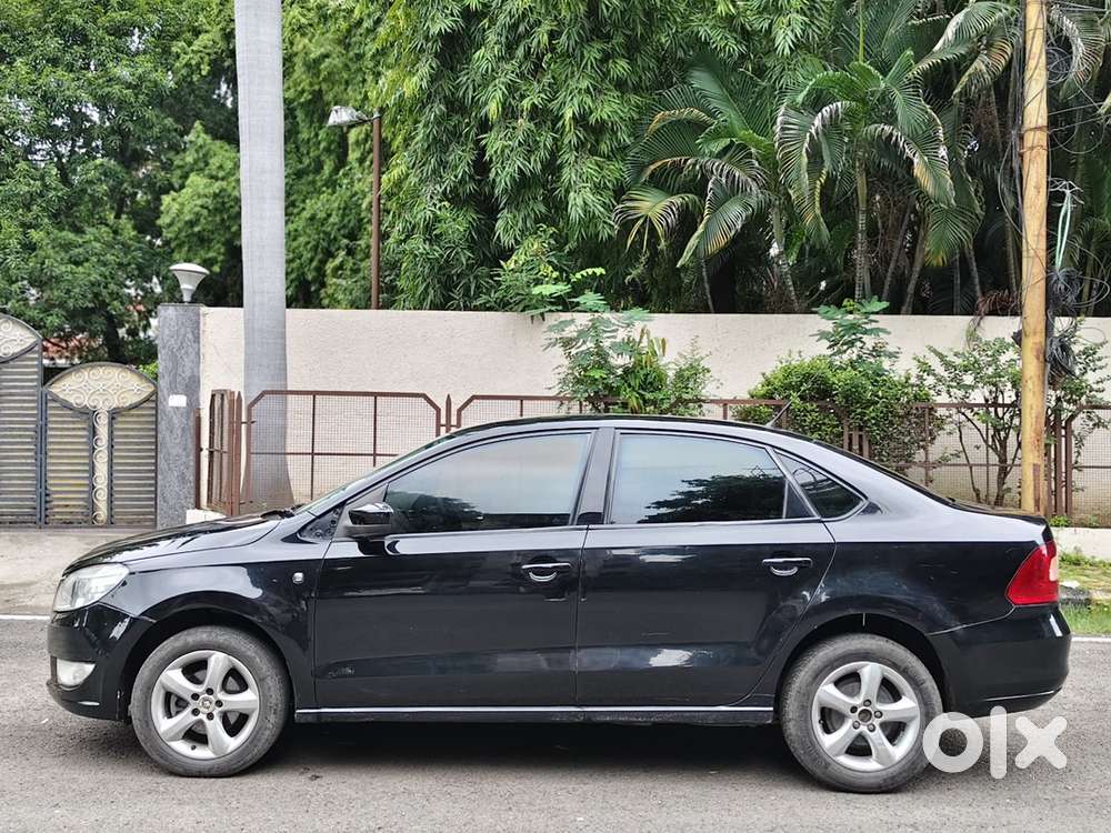 Skoda Rapid Elegance 2012