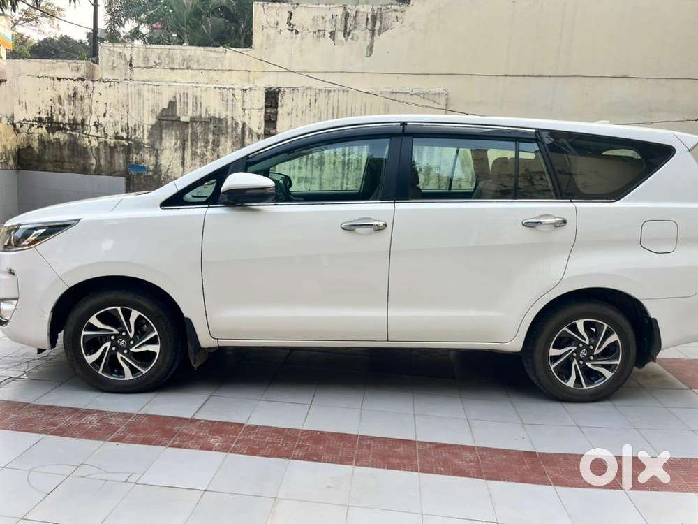 Toyota Innova Crysta 2023 Diesel Well Maintained Only 48000 Km Driven
