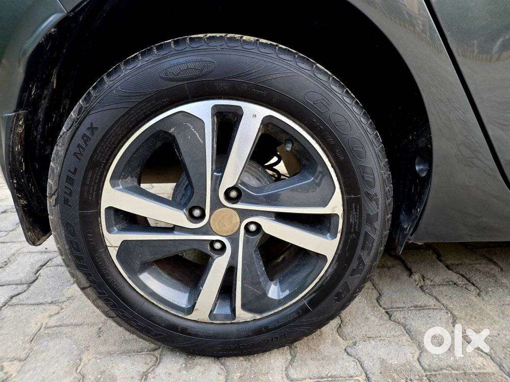 Tata Altroz Xz Plus (s), 2022, Petrol