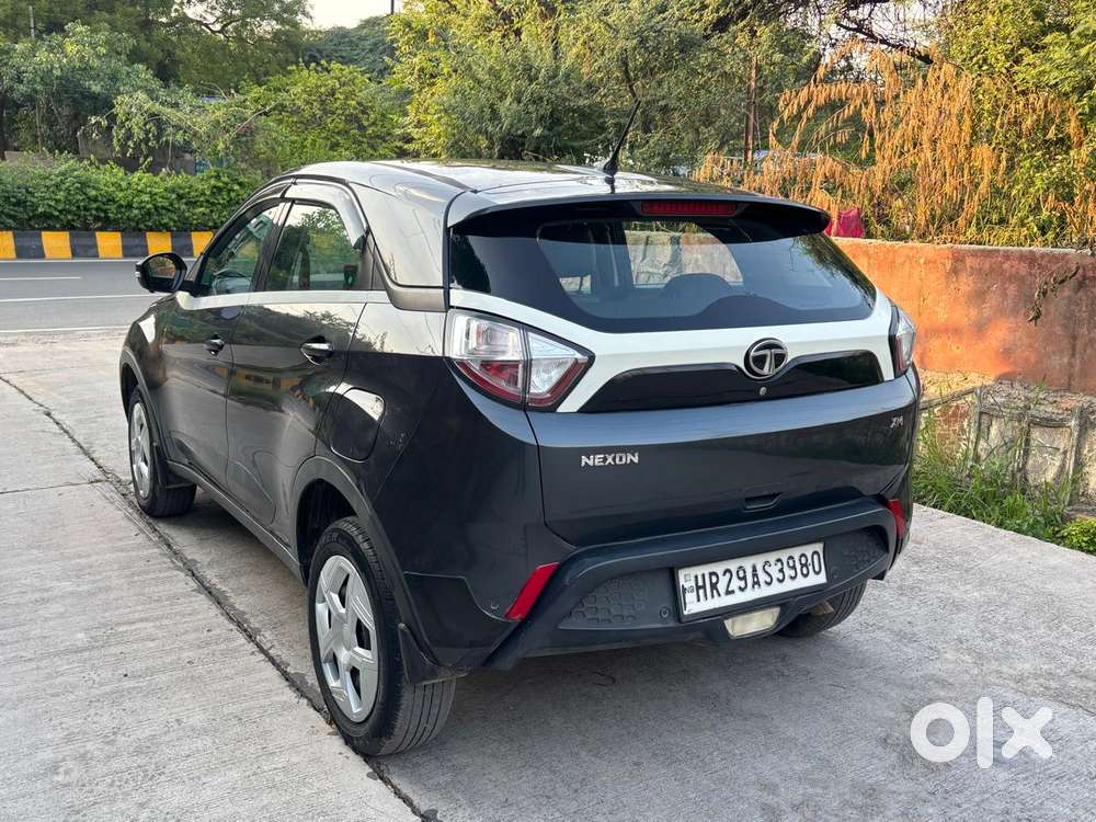 Tata Nexon 1.2 Revotron Xm (s), 2018, Diesel