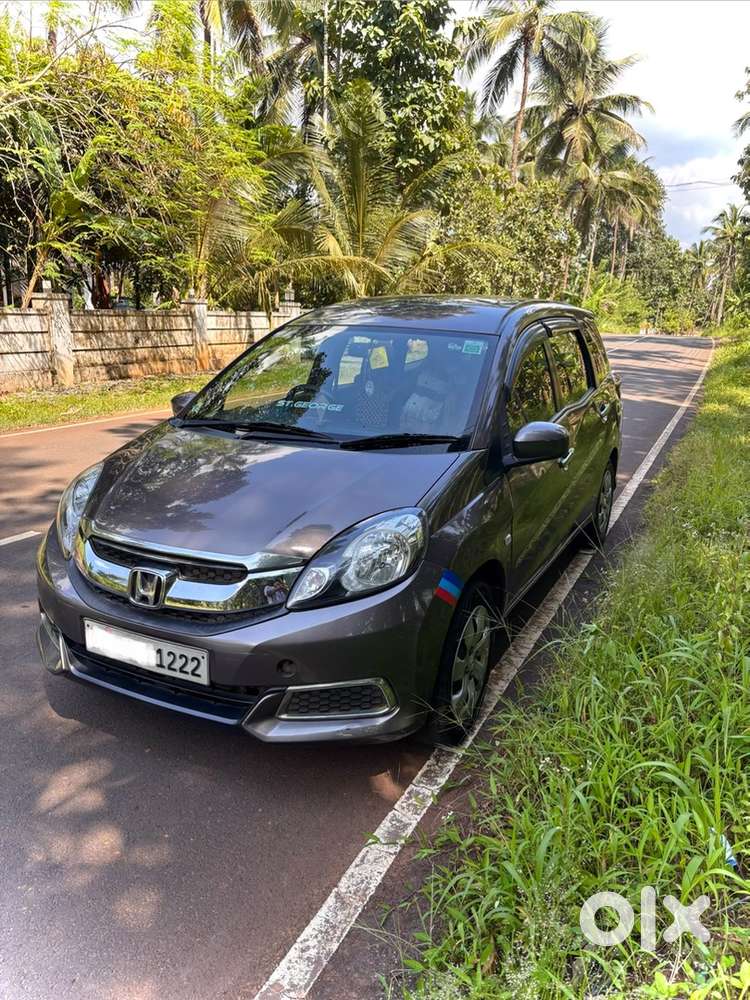 Honda Mobilio Diesel S Idtec 2015 Model Seven Seater