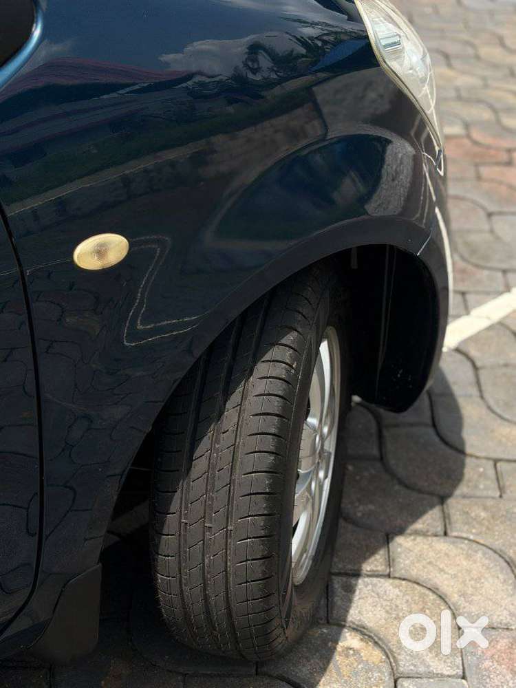 Maruti Suzuki Ritz Zxi, 2012, Petrol