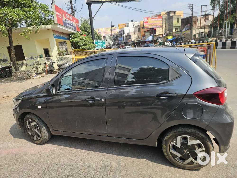 Tata Tiago Cng Brand New 1 Month Old Only