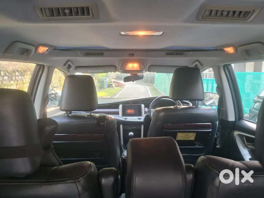 Toyota Innova Crysta 2017 Diesel Manual 115000 Km