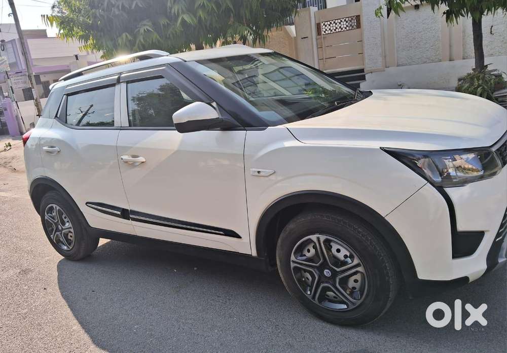 Mahindra Xuv300 W4, 2022, Petrol