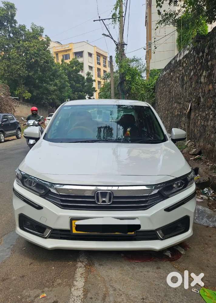 Honda Amaze 2nd Gen 2023 Petrol Well Maintained