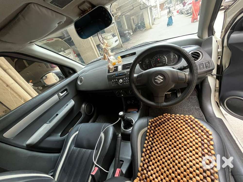 Maruti Swift Dzire 2011