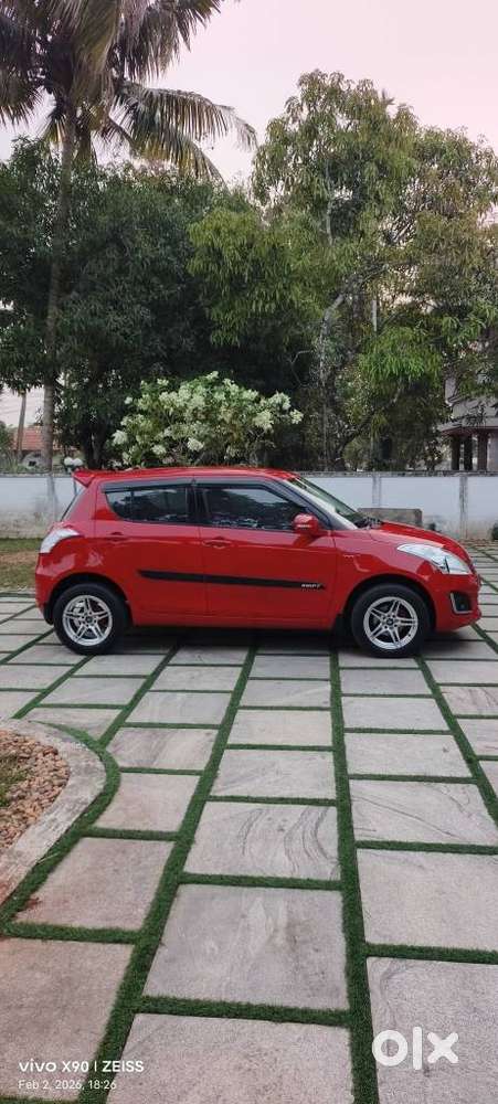 Maruti Suzuki Swift Vxi + Manual, 2017, Petrol