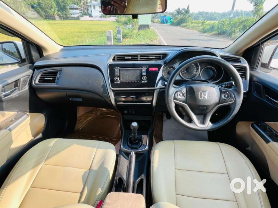 Honda City I-vtec V, 2015, Petrol