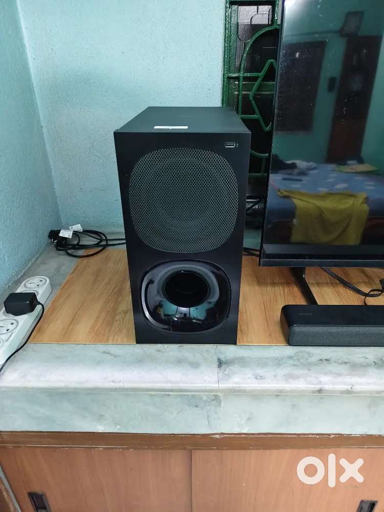 Sony Ht-s40r,age 1 year 5 month ,very good condition