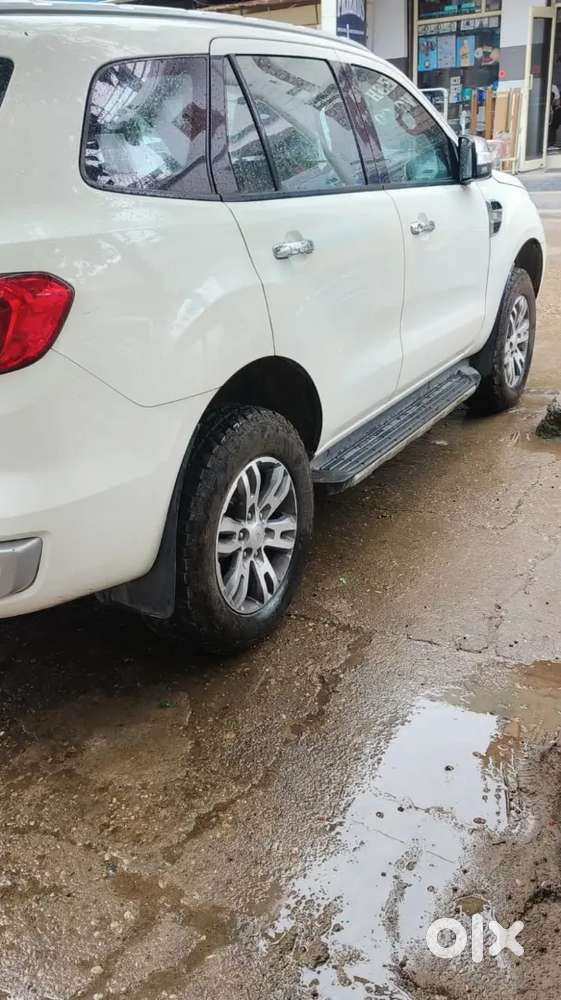 Ford Endeavour 3.2 Titanium Plus 4x4 At 2016