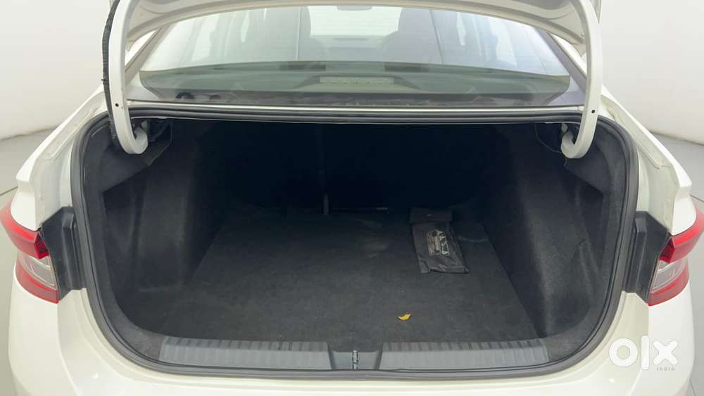 Skoda Slavia Style 1.5l Tsi Dsg, 2022, Petrol