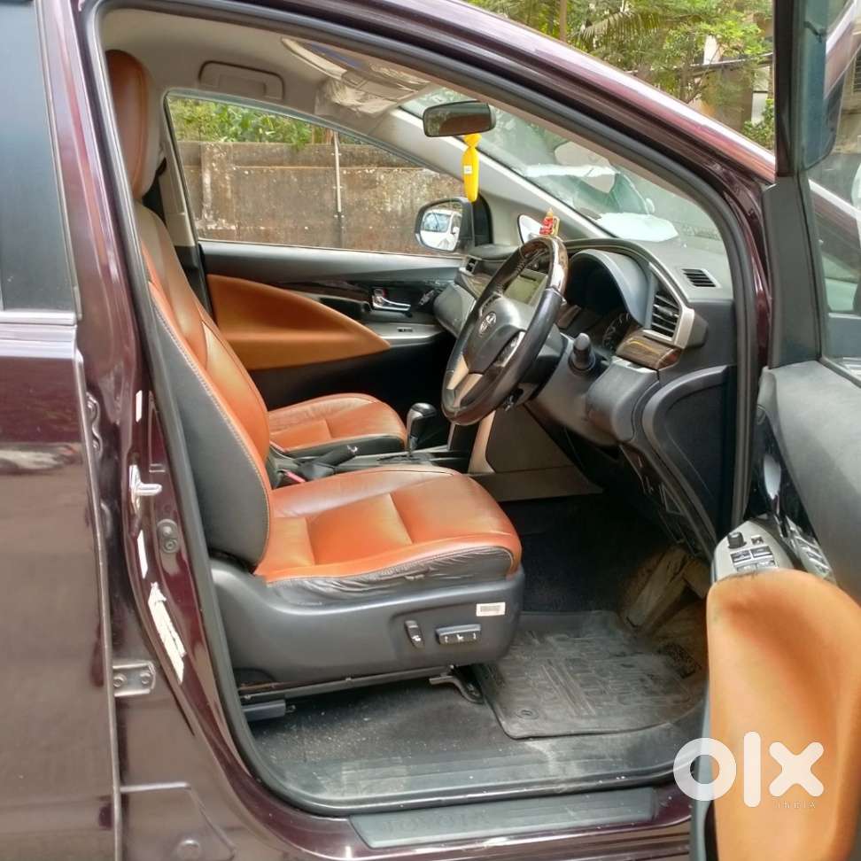 Toyota Innova Crysta 2.8 Zx At 7 Seater, 2016, Diesel