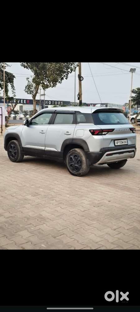 Maruti Suzuki Brezza 1.5 Vxi At Smart Hybrid, 2022, Petrol