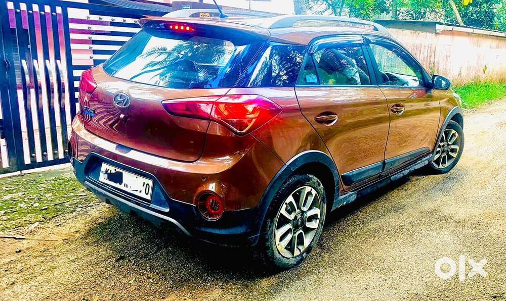 Stylish Hyundai I20 Active 2016 Petrol Well Maintained