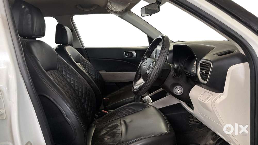 Hyundai Venue 1.2 S (o), 2023, Petrol