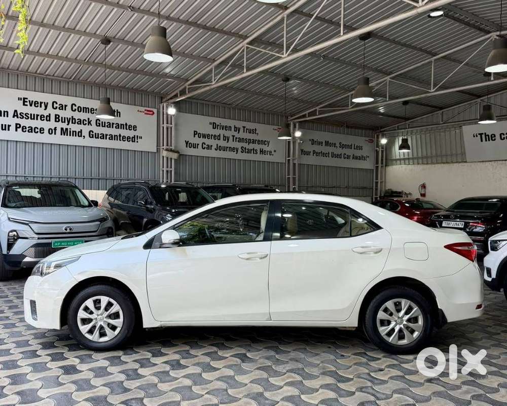 Toyota Corolla Altis 1.8 J, 2014, Petrol