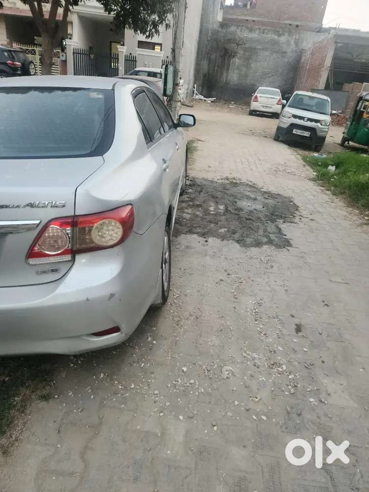 Toyota Corolla Altis 2011