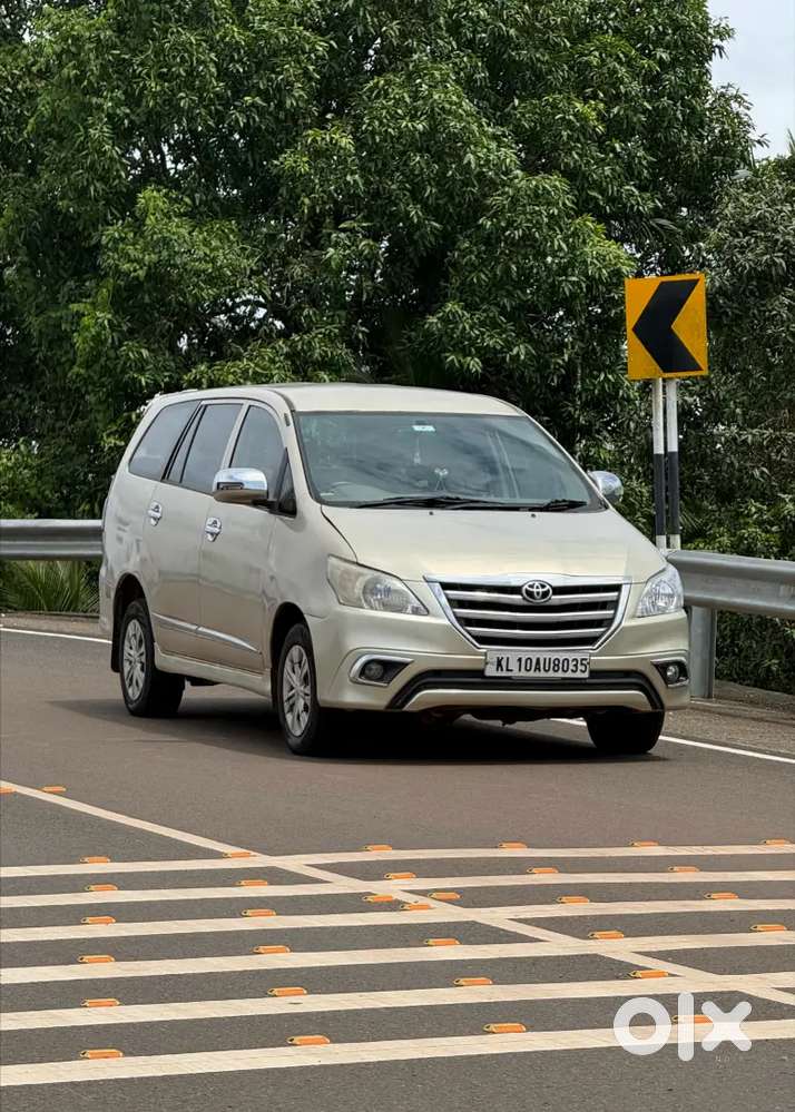 Toyota Innova G4