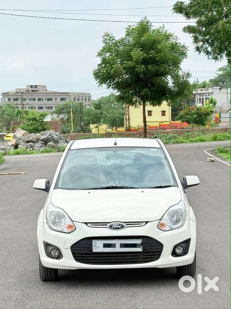 Ford Figo 1.5d Titanium Mt, 2015