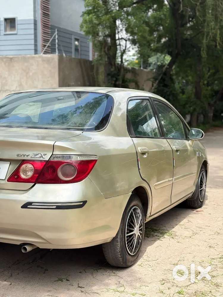 Honda City Zx 2006 Petrol Well Maintained
