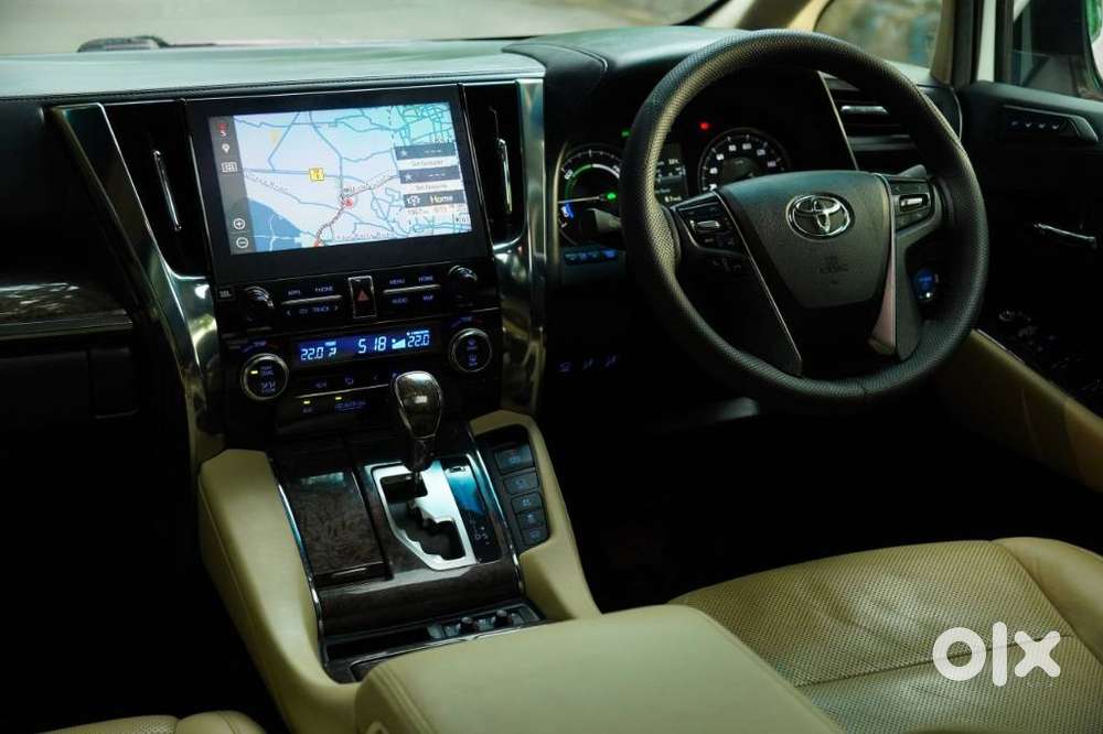 Toyota Vellfire 2.5 Hybrid, 2022, Petrol
