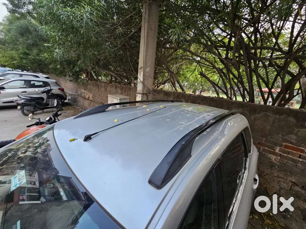 Triber Top Model Rxz - Amt (family Car)