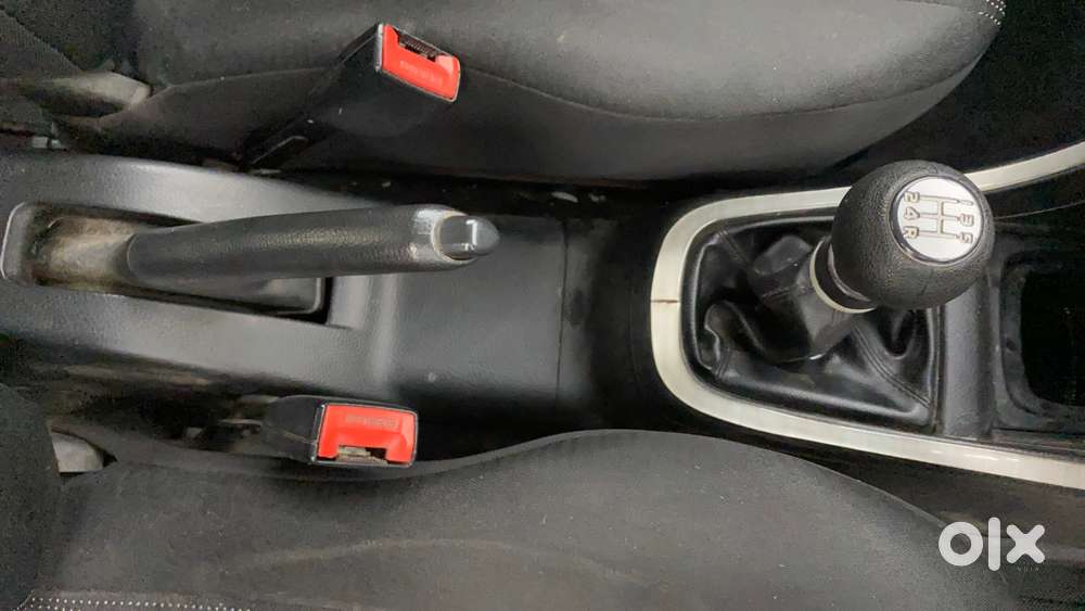 Maruti Suzuki Swift Lxi, 2015, Petrol