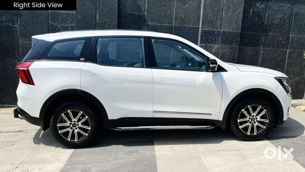 Mahindra Xuv700 Mx Petrol Mt 5 Str (e), 2023, Petrol