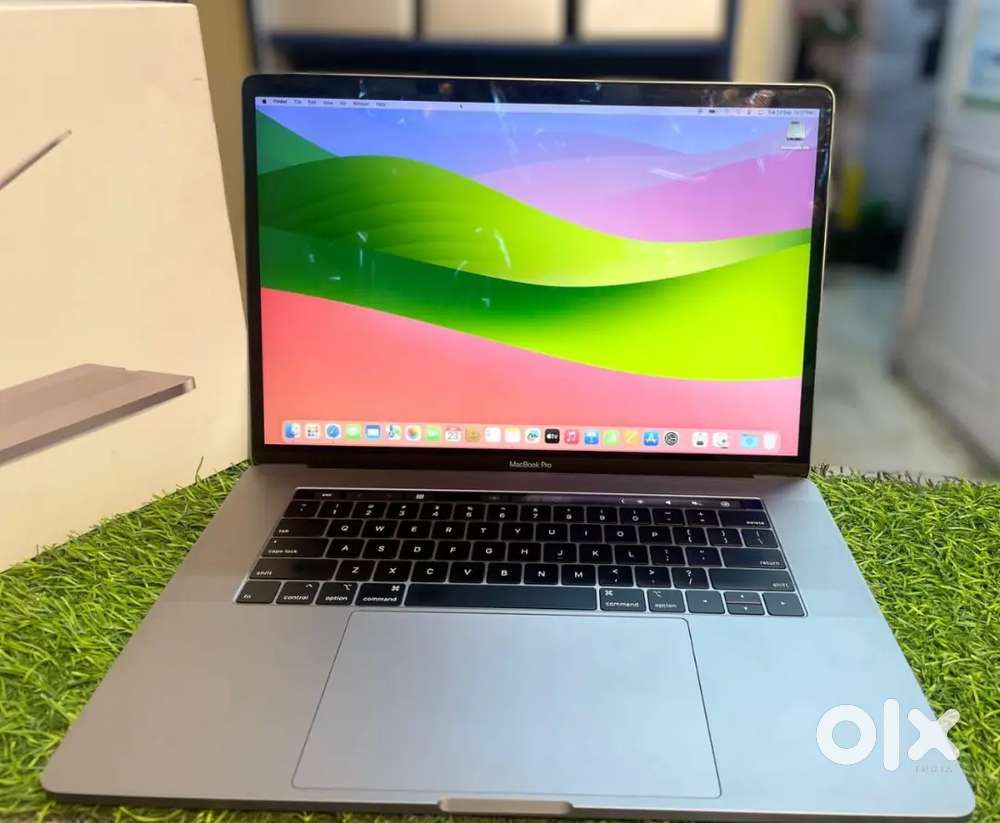 MACBOOK PRO A1990 2019 CORE I9 16GB RAM 512GB SSD 15 INCH TOUCH
