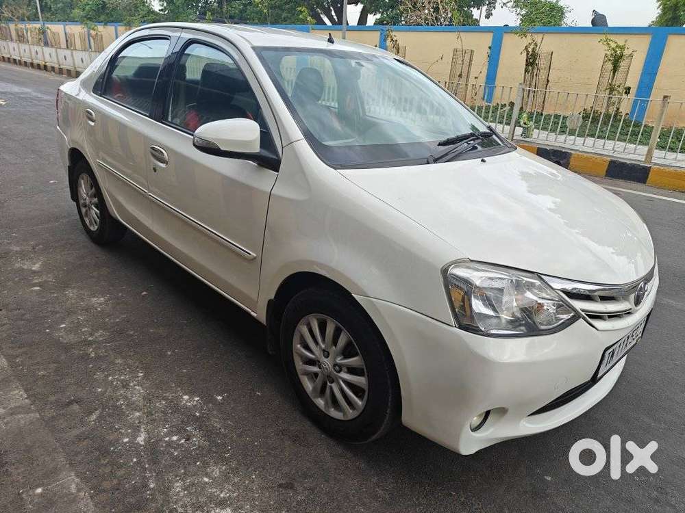 Toyota Etios V, 2013, Petrol