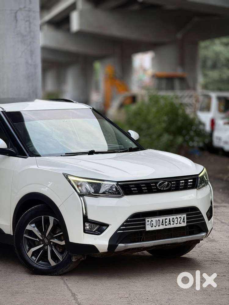 Mahindra Xuv300 W8 (o) 1.5 Diesel Amt, 2022, Diesel