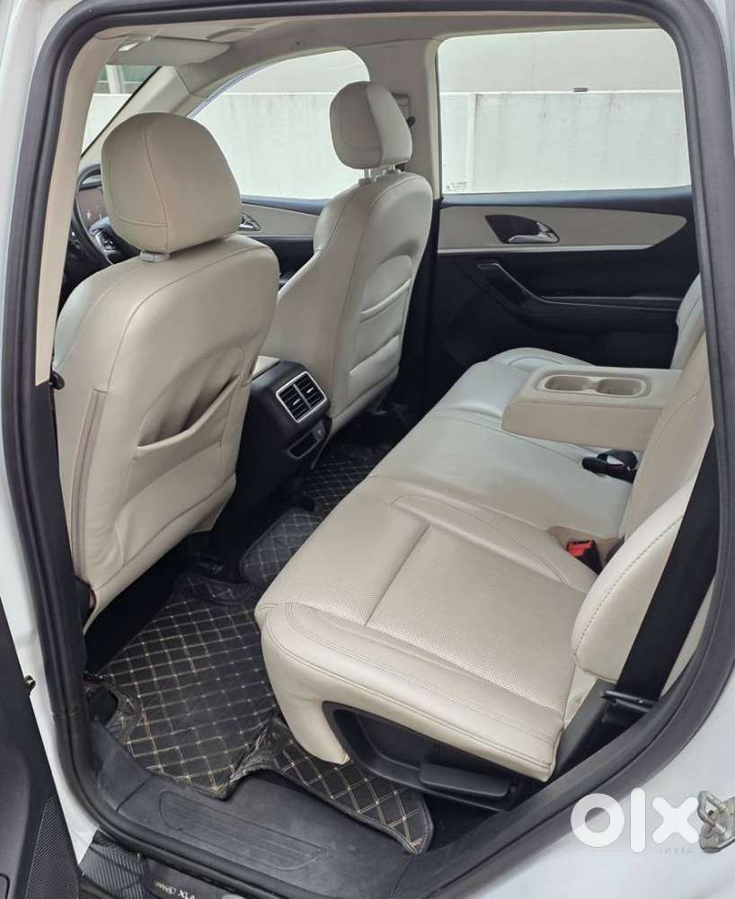 Mahindra Xuv700 2.2 Ax 7 Diesel At Luxury Pack Str, 2022, Diesel