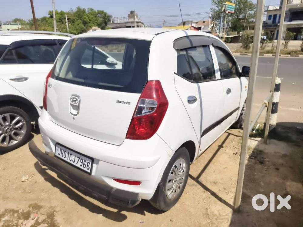 Hyundai I10 Sportz, 2017, Petrol