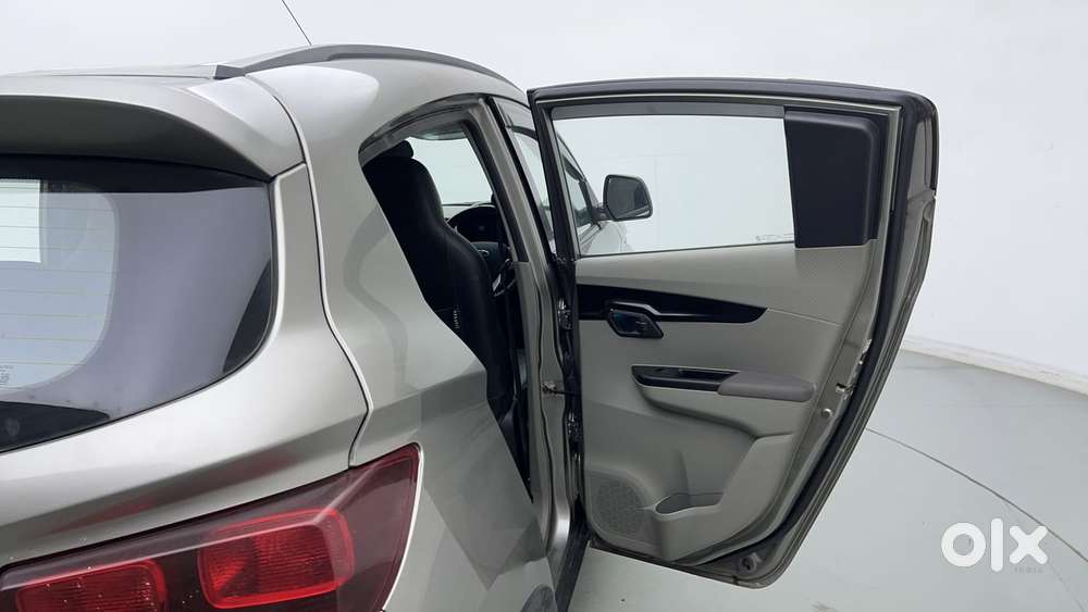 Mahindra Kuv 100 2016-2017 Mfalcon G80 K6, 2017, Petrol