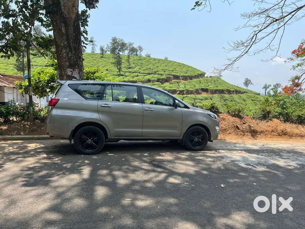 Toyota Innova Crysta 2020 Diesel 75000 Km Driven
