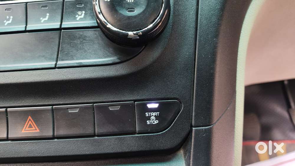Mahindra Marazzo, 2020, Diesel