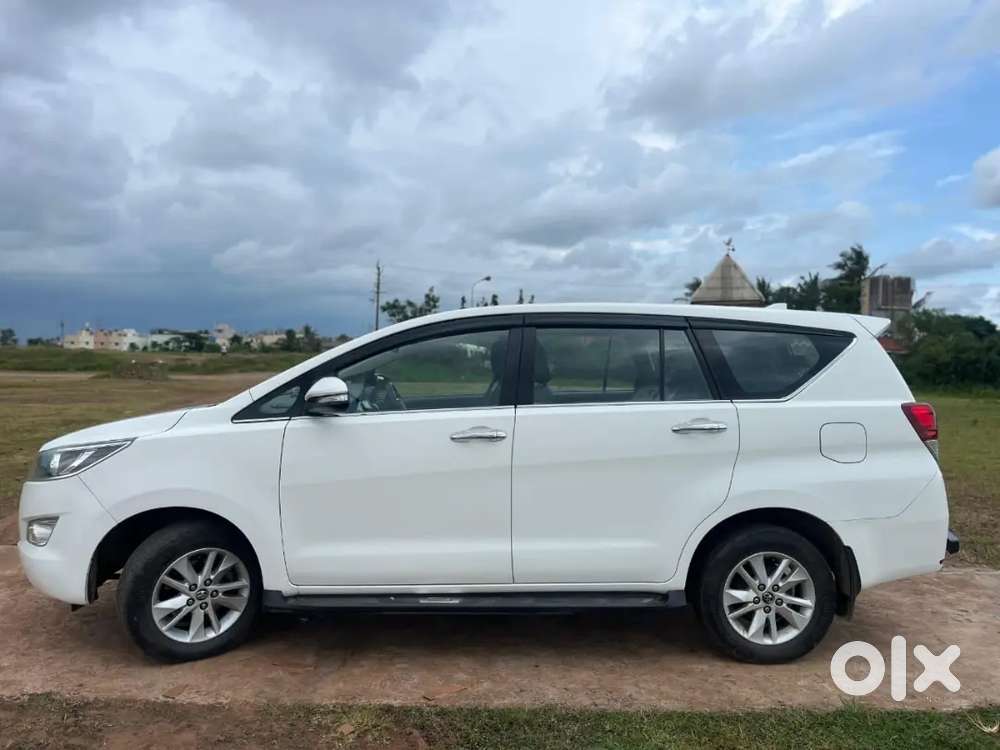 Toyota Innova Crysta Diesel 2016