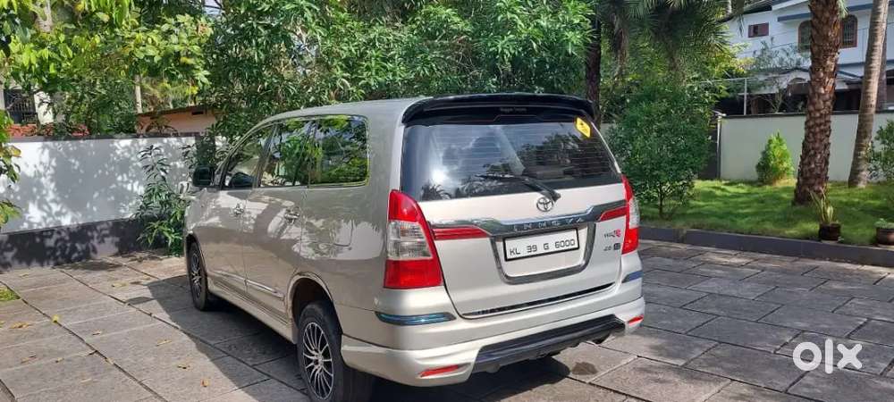 Toyota Innova 2014