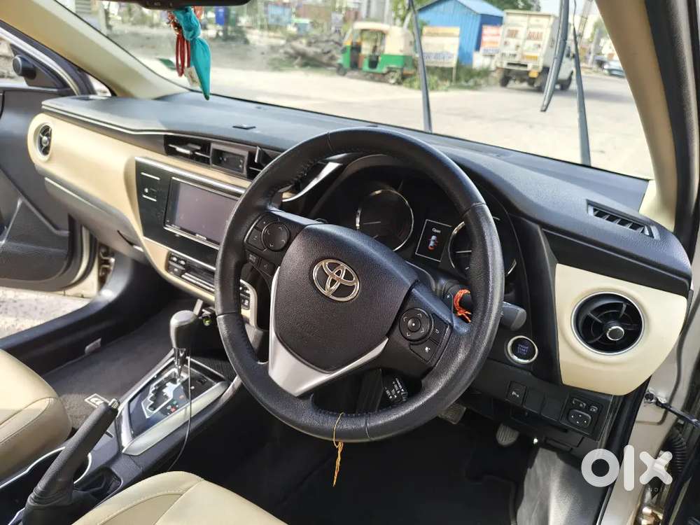 Top Model Toyota Corolla Altis 2019 Vl