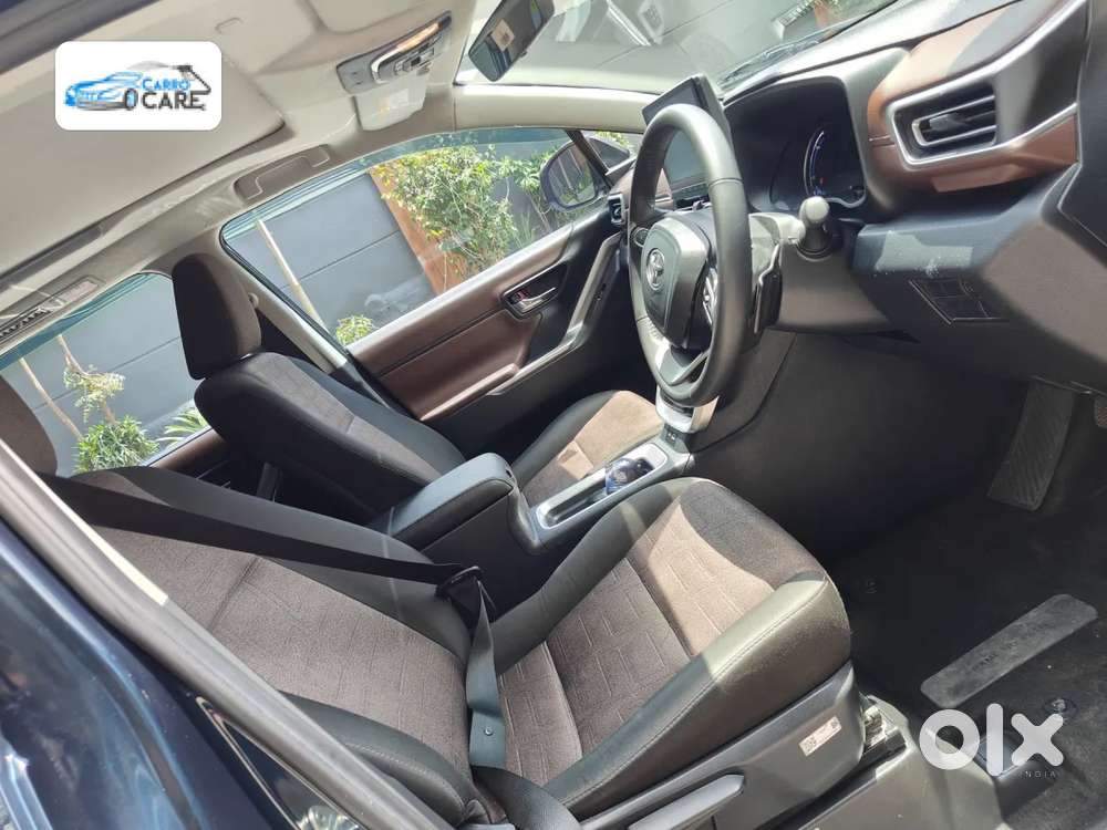 Toyota Innova Hycross 2.0 Vx Hybrid 8 Str, 2024, Petrol
