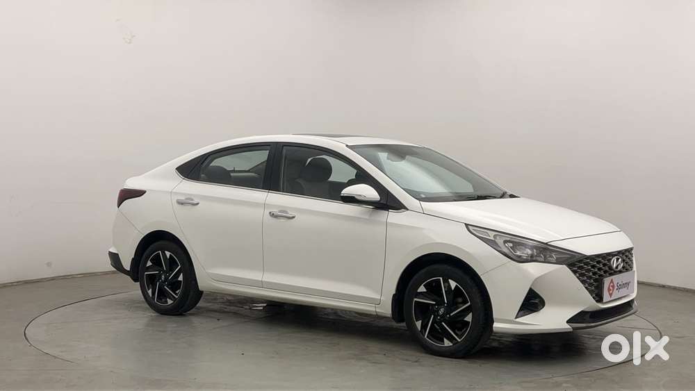 Hyundai Verna 1.5 Sx (o) Vtvt Ivt, 2022, Petrol